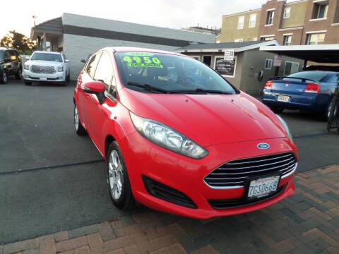 2015 Ford Fiesta SE
