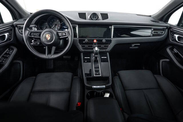 2023 Porsche Macan