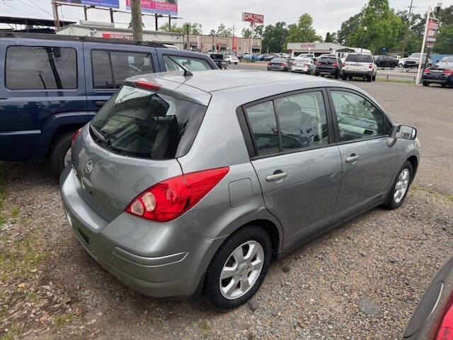 2009 Nissan Versa 1.8 S