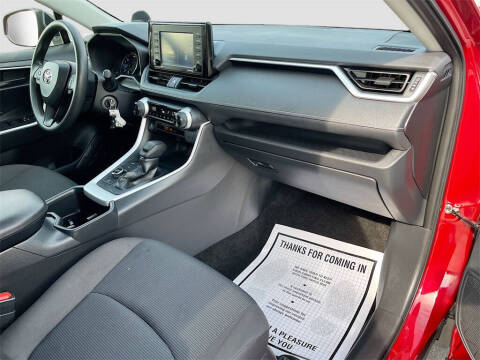 2022 Toyota RAV4 Hybrid LE