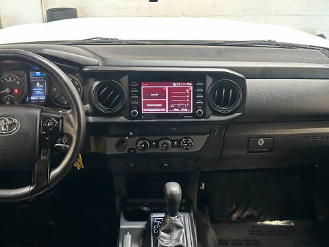 2022 Toyota Tacoma SR