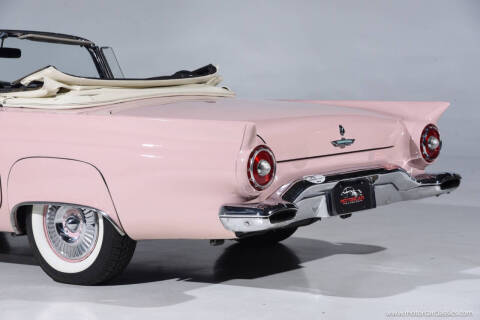 1957 Ford Thunderbird