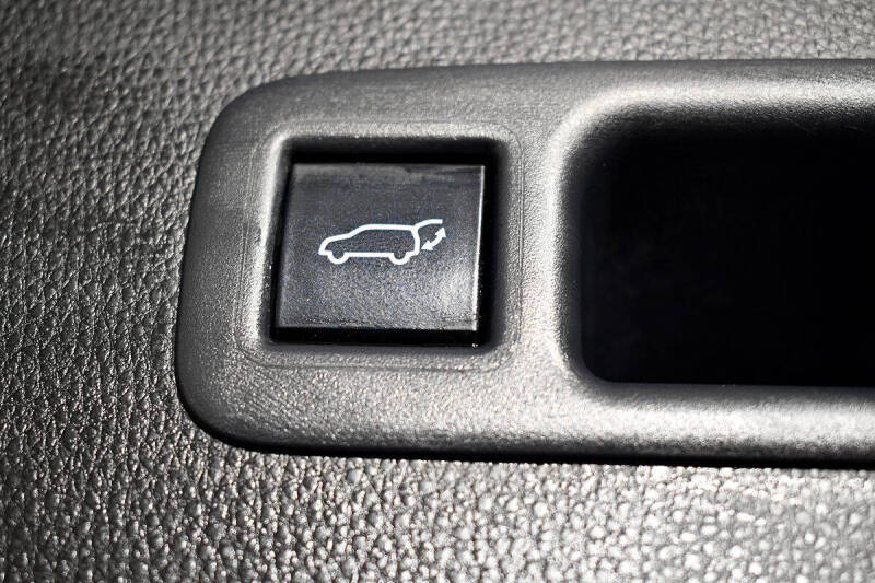 2020 Toyota Highlander Hybrid XLE