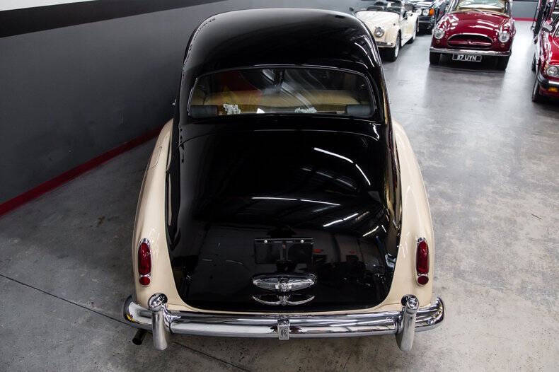 1961 Rolls-Royce SILVER CLOUD LWB
