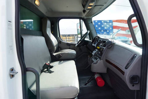 2018 Freightliner M2 106