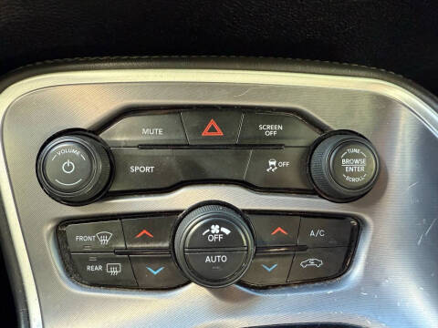 2019 Dodge Challenger SXT