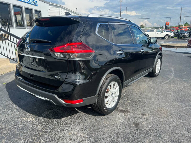 2020 Nissan Rogue SV photo 7