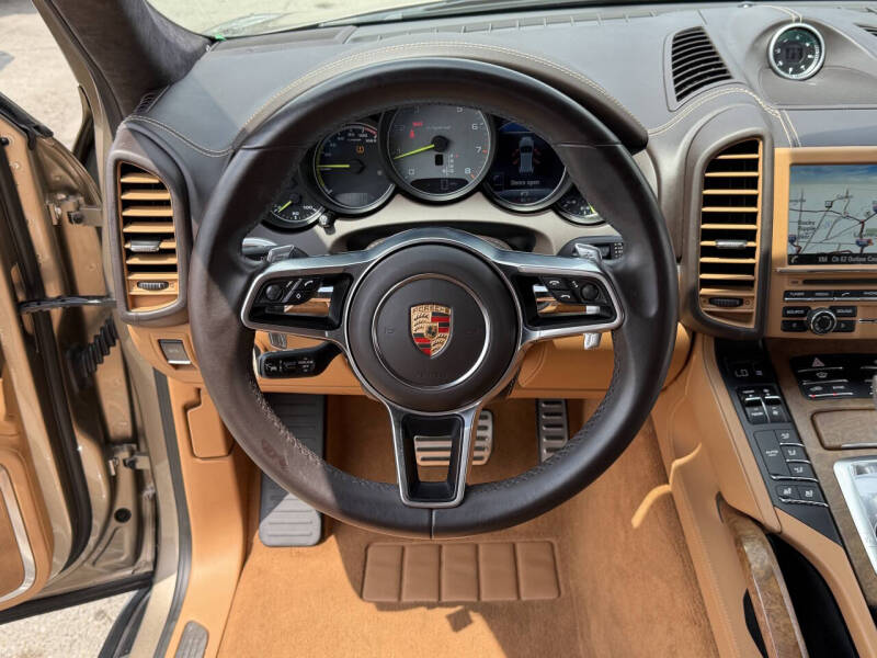 2015 Porsche Cayenne S E-Hybrid