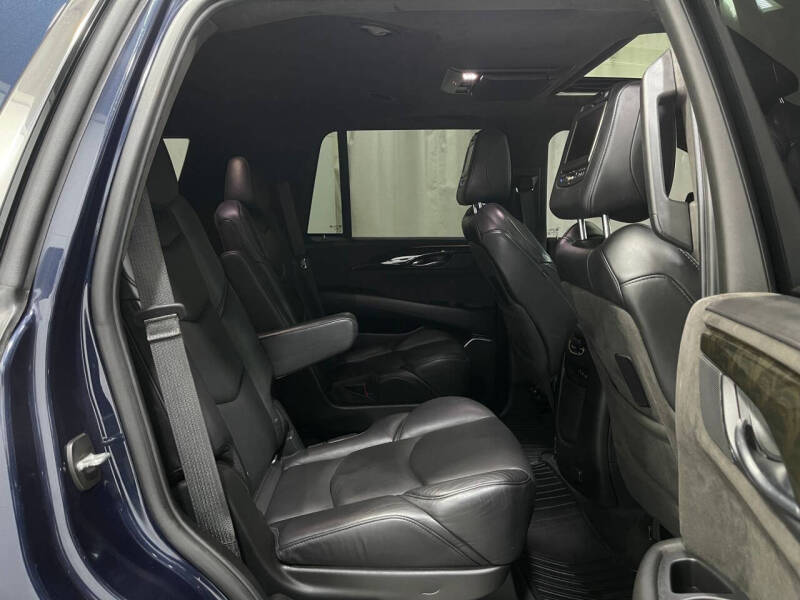 2018 Cadillac Escalade Platinum