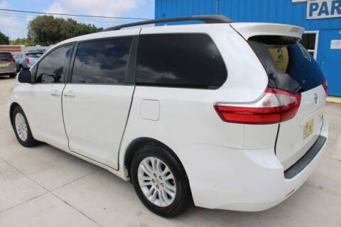 2015 Toyota Sienna