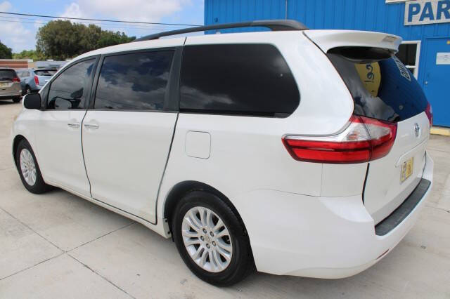 2015 Toyota Sienna