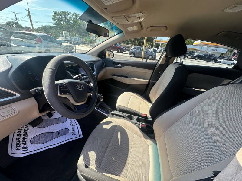 2019 Hyundai Accent SE