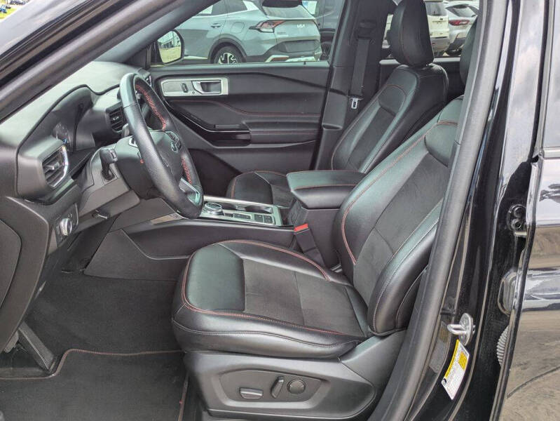 2022 Ford Explorer ST-Line