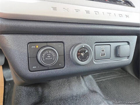 2025 Ford Expedition XL SSV