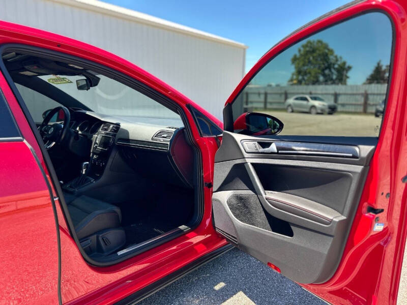 2017 Volkswagen Golf GTI SE