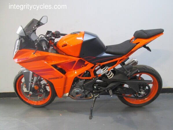 2024 KTM RC390 ABS