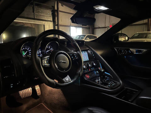 2015 Jaguar F-TYPE R