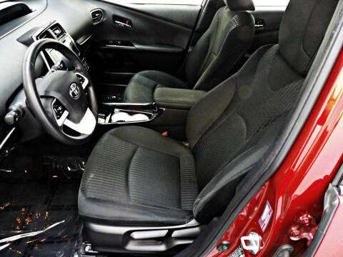 2016 Toyota Prius Three