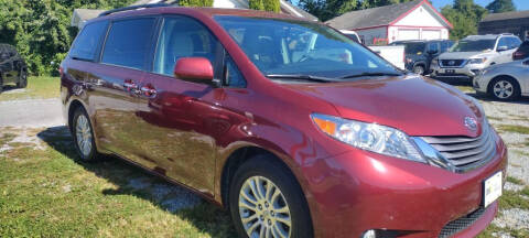 2017 Toyota Sienna for sale at Apple Cars Llc in Hendersonville NC