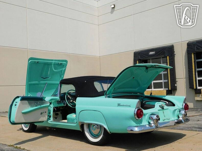 1955 Ford Thunderbird