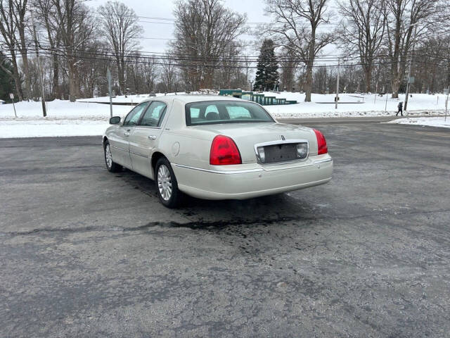 2005 Lincoln Town Car for sale at Main Street Motors Of Buffalo Llc in Springville, NY