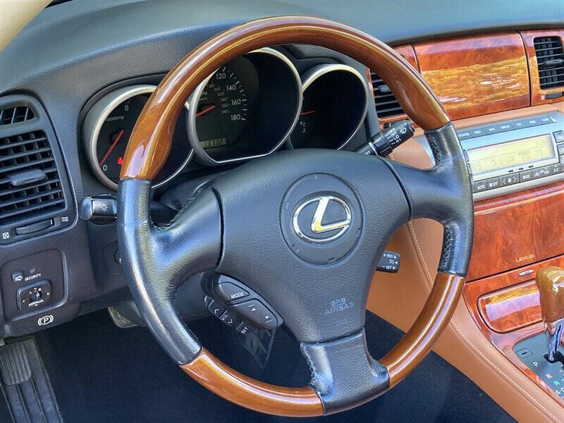 2005 Lexus SC 430