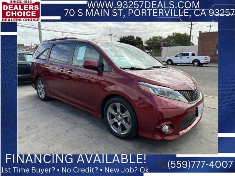 2017 Toyota Sienna for sale at Dealers Choice Inc in Farmersville CA