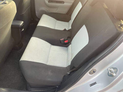 2013 Toyota Prius c Two