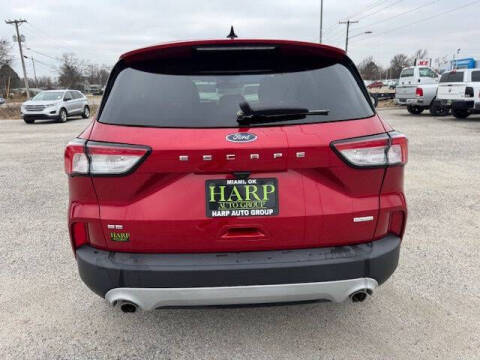 2020 Ford Escape SE