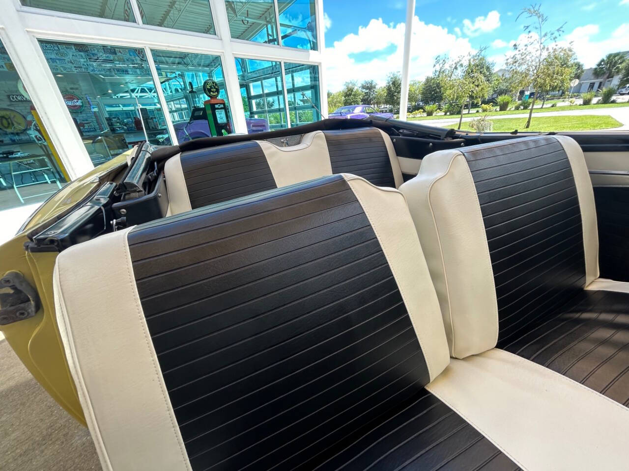 1957 Ford Fairlane 500 21