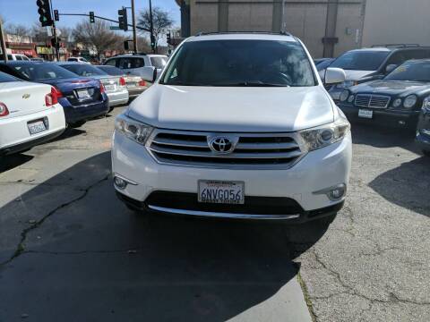 2011 Toyota Highlander for sale at Auto City in Redwood City CA