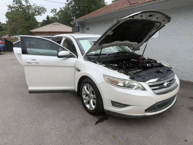 2010 Ford Taurus SEL