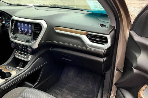 2023 GMC Acadia SLE