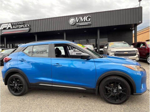 2023 Nissan Kicks SR