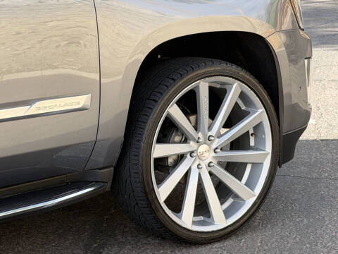 2019 Cadillac Escalade Luxury