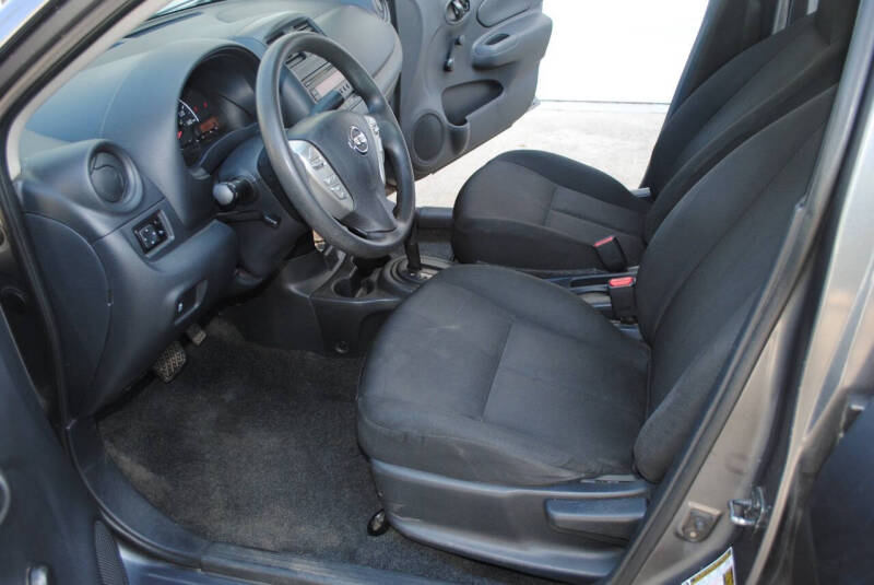 2017 Nissan Versa 1.6 S Plus