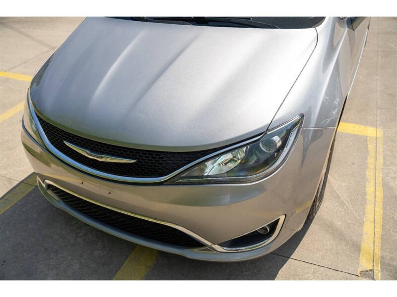 2020 Chrysler Pacifica Touring L