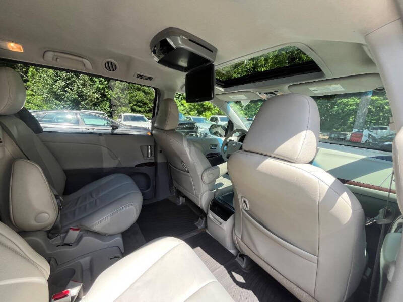 2014 Toyota Sienna