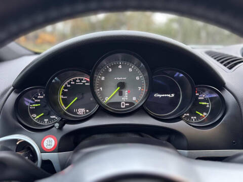 2016 Porsche Cayenne S E-Hybrid