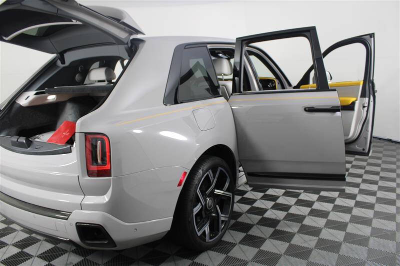 2025 Rolls-Royce Black Badge Cullinan