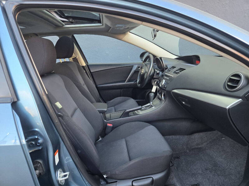 2010 Mazda MAZDA3 i Touring