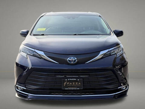 2022 Toyota Sienna XLE 7-Passenger