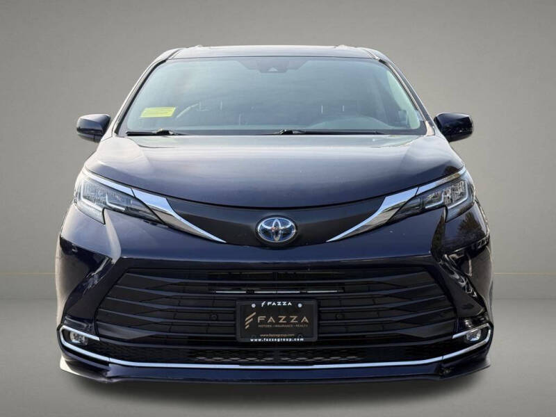 2022 Toyota Sienna XLE 7-Passenger