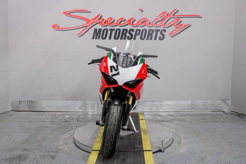 2023 Ducati Panigale V2