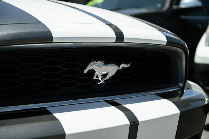 2014 Ford Mustang V6
