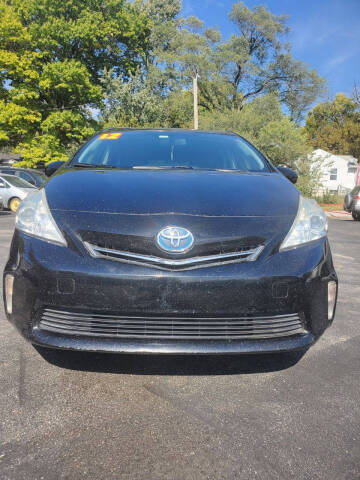 2012 Toyota Prius v Two