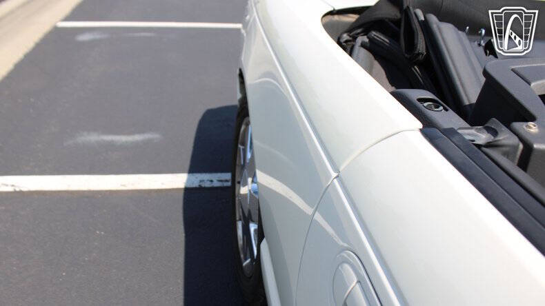 2002 Ford Thunderbird Deluxe