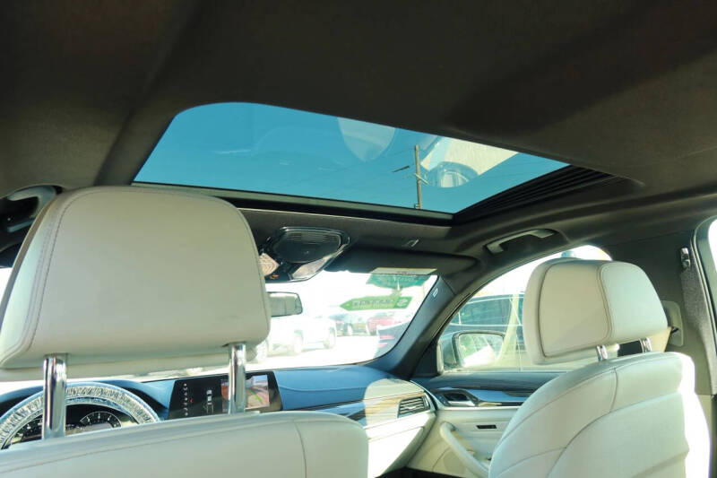 2018 BMW 5 Series 530i