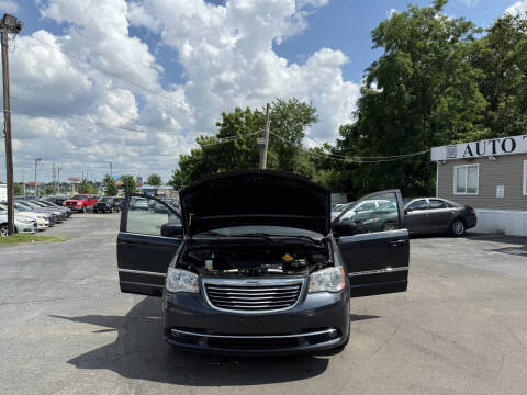 2014 Chrysler Town and Country Touring