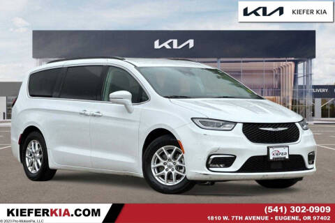 2022 Chrysler Pacifica for sale at Kiefer Kia in Eugene OR